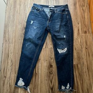 Kancan size 11/29 distressed